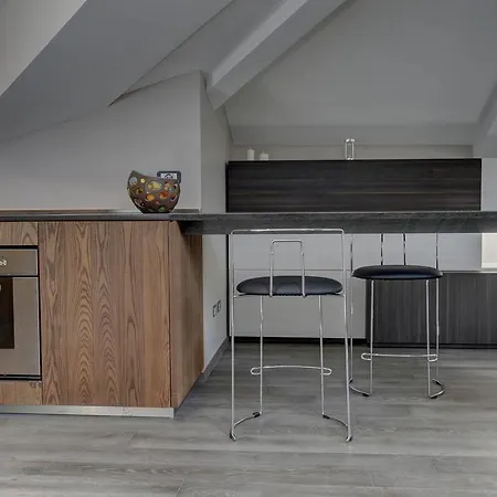 Bookwedo Coppede Apartment